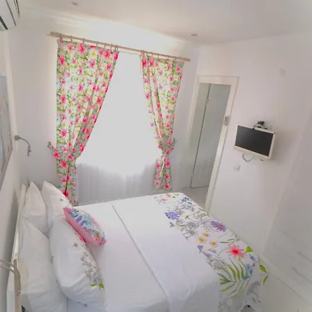 Denizkizi Butik מוטל *